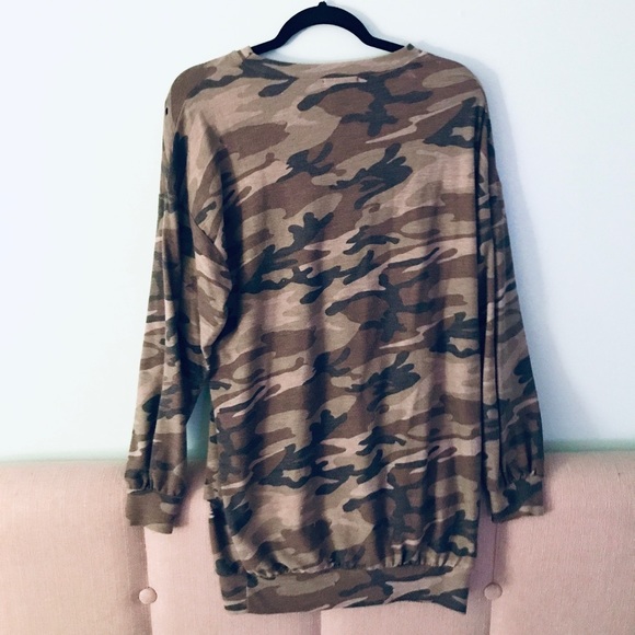 Host Pick 💫 Distress Camo Tunic - Picture 8 of 13